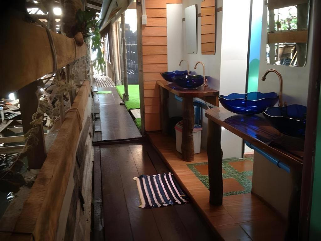 Peacock Hostel Ко-Ланта Экстерьер фото