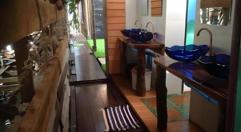 Peacock Hostel Ко-Ланта Экстерьер фото