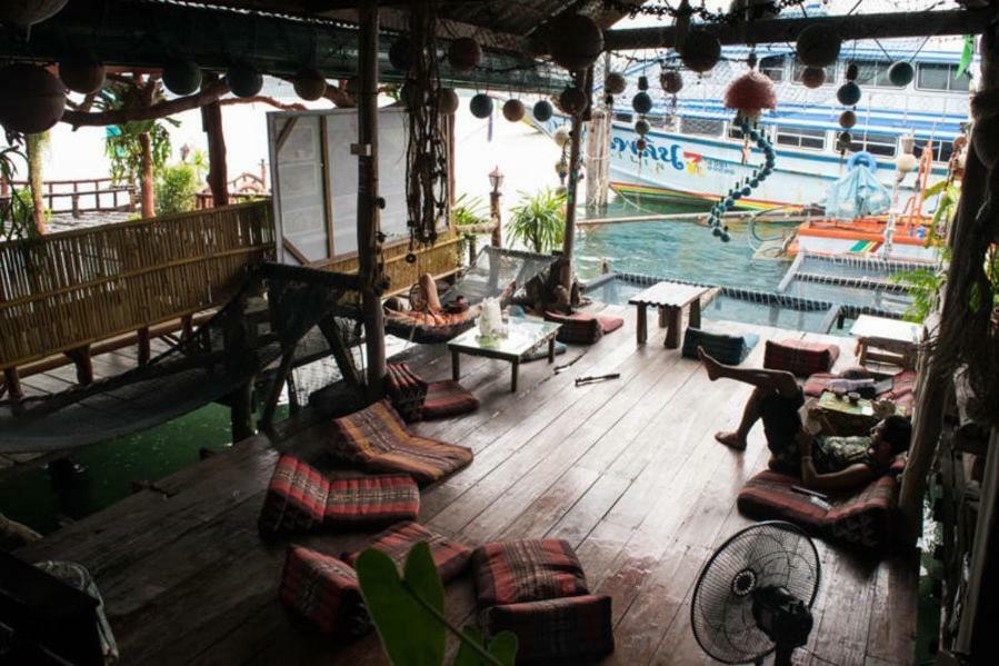 Peacock Hostel Ко-Ланта Экстерьер фото